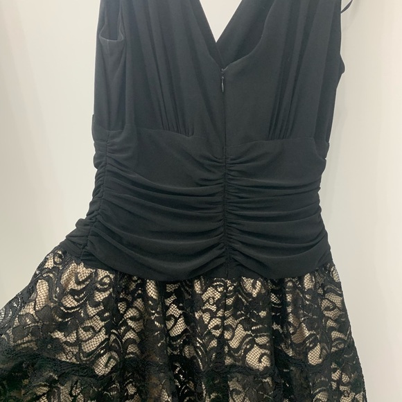 Size 10 black and ivory lace dress - Picture 6 of 6